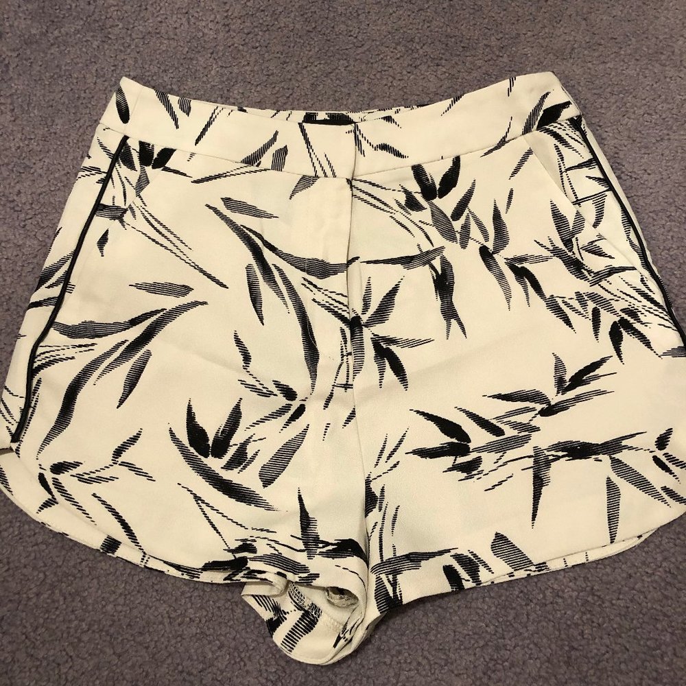 Patterned High Waisted Shorts w/ Zipper